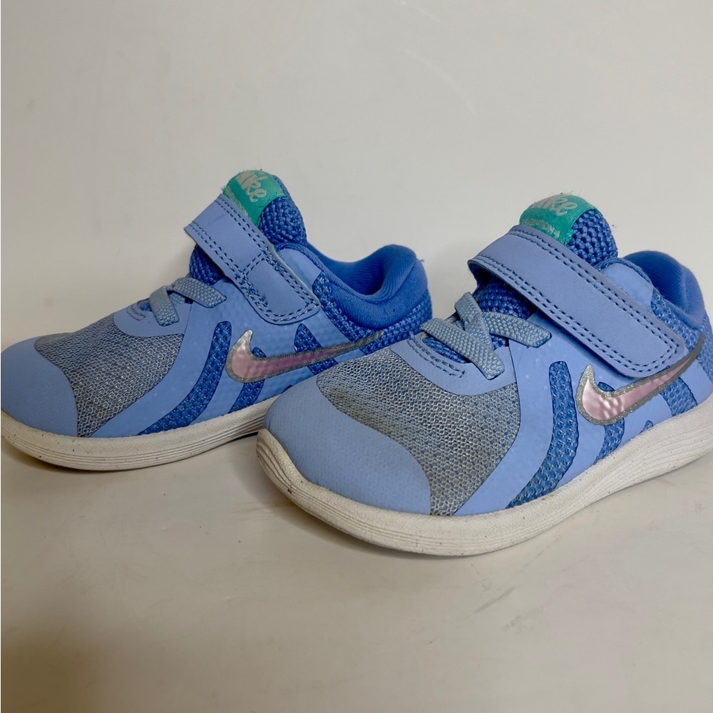 Nike Kids Blue Sneakers - Picture 2 of 5
